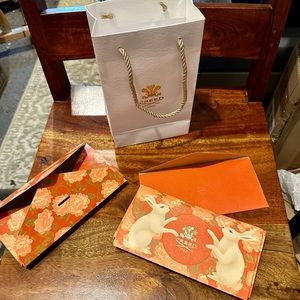 Creed perfumes set - shopping bag, stationary envelopes ,fragrance bottle pouch